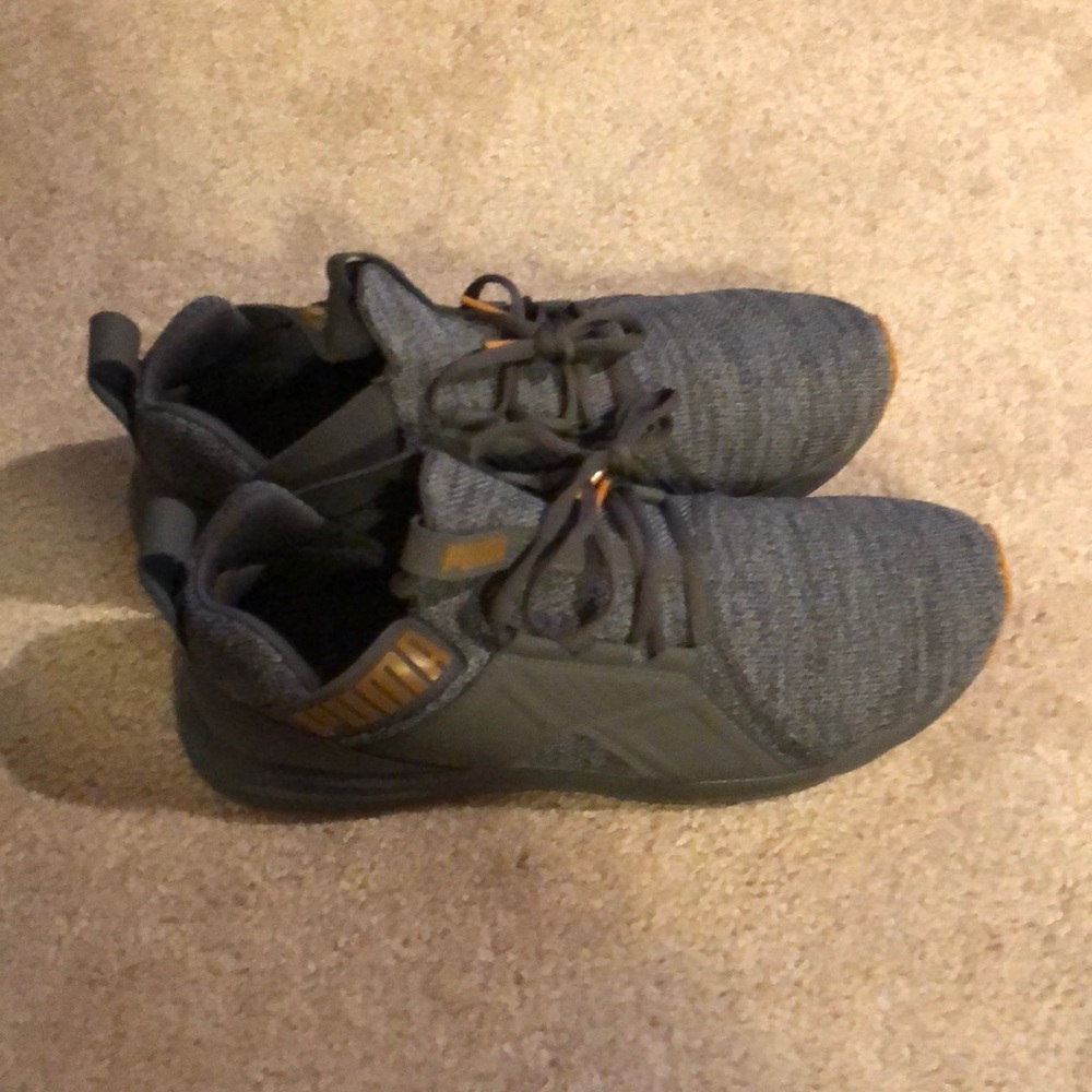 Puma running shoes - Picture 3 of 4